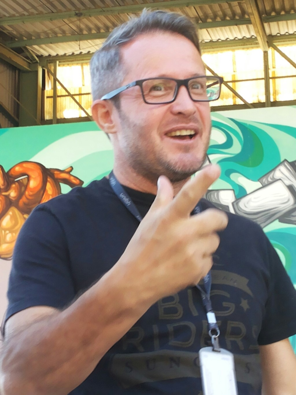 Tipo assim: bem-‘di&nbsp;boa’